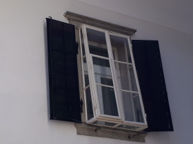 Firbc okn - a traditional window from Tržič (Petra Hladnik)