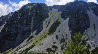 Gesicherter Klettersteig auf Zelenica