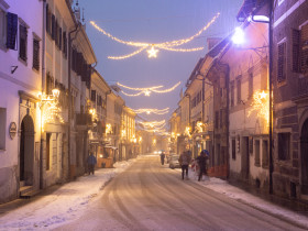 The festively decorated old town centre (photo by Jošt Gantar)