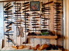 Collection of shoemaking tools (photo: Gašper Golmajer)